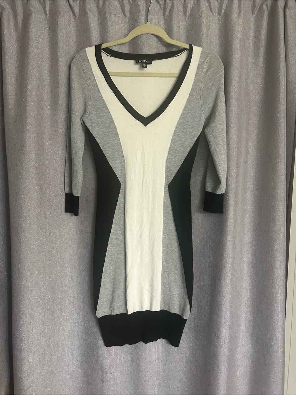 Bebe Colorblock Knit Bodycon Dress Black/Gray/White V-Neck 3/4 Sleeve Small